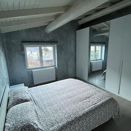 Casa Con Terrazzo A Colico * Carriola