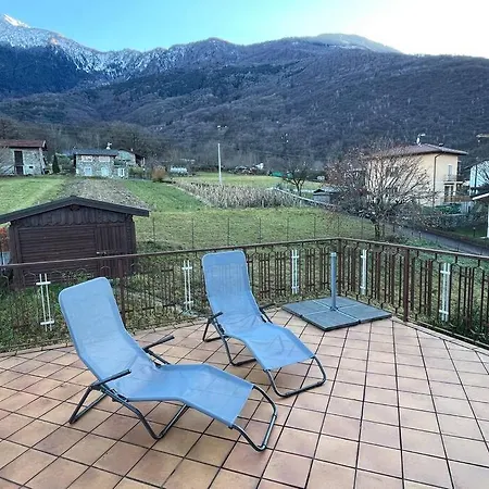 Casa Con Terrazzo A Colico *